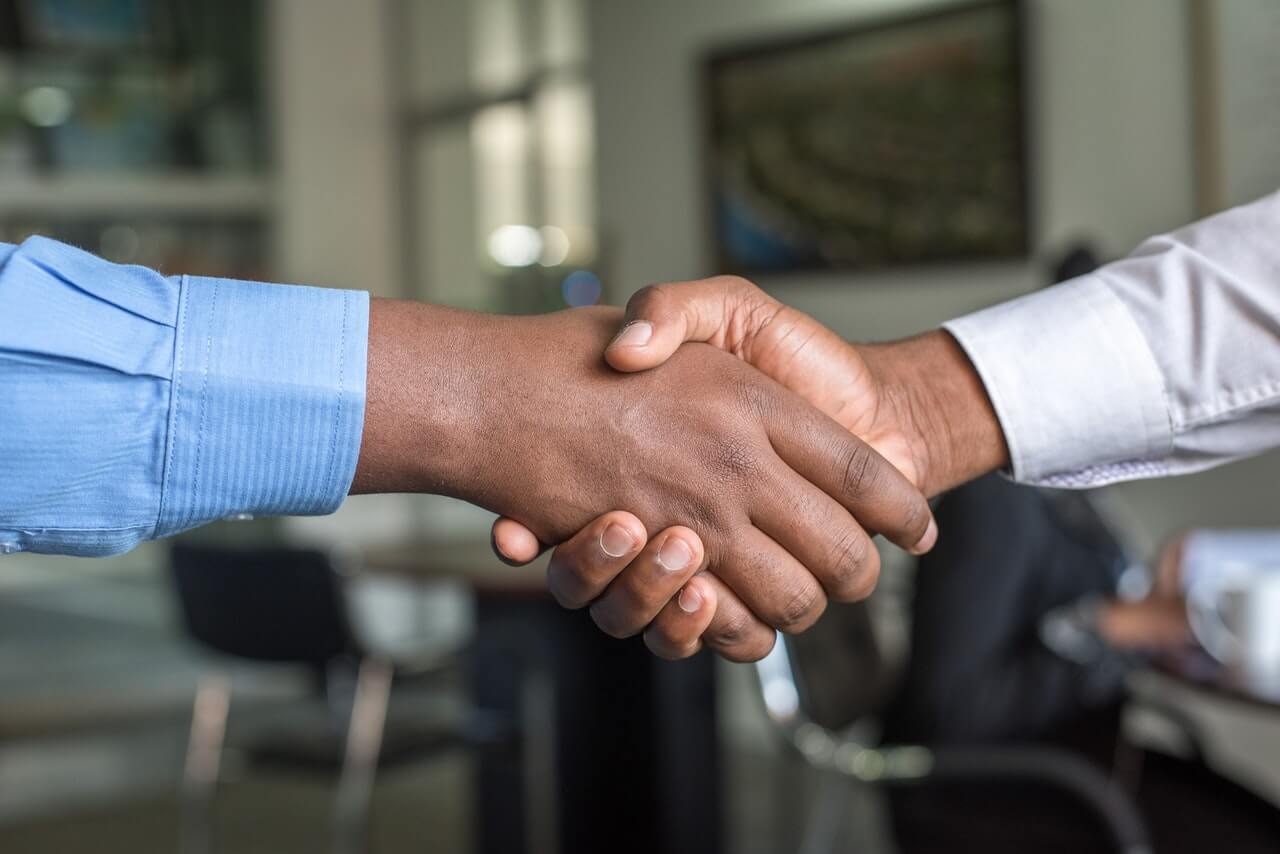 landlord-tenant handshake